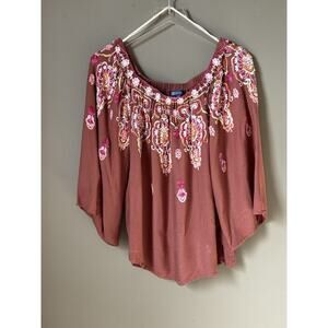 Democracy top Medium 8/10 Off The Shoulder Embroidered BOHO Blouse